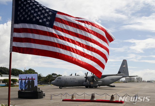 美 '국기맹세' 거부하고 교사와 언쟁하던 11세 학생 체포