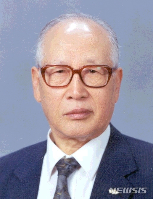 국가무형문화재 제25호 '영산쇠머리대기' 김형권(96) 명예보유자 