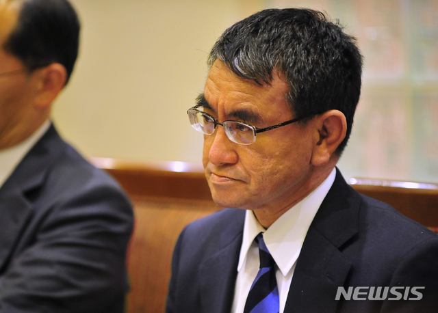 【암만(요르단)=뉴시스】고노 다로 일본 외무상. 2018.12.15.