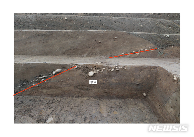 서울 풍납동 토성 서성벽 복원지구 성 외벽 세부