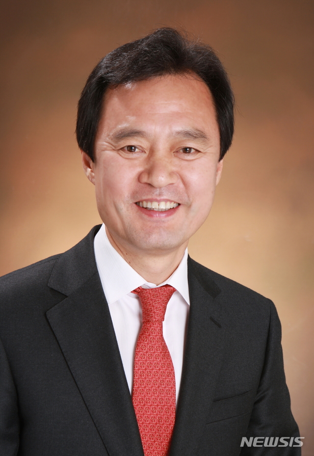 【서울=뉴시스】박겸수 서울 강북구청장. 2018.12.17.(사진=강북구 제공)