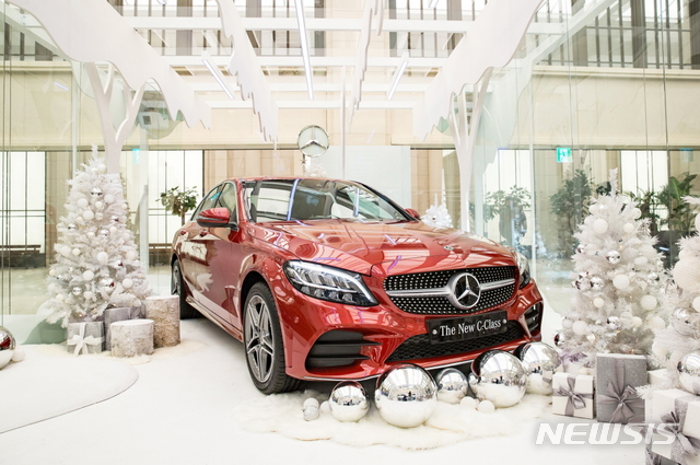 [수입車단신]벤츠, 크리스마스·연말 기념 브랜드 고객 행사 外