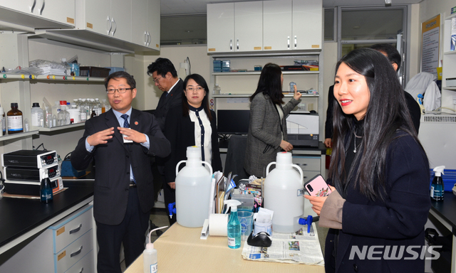 제약공학과를 방문한 중국 장춘중의약대학교 대표단