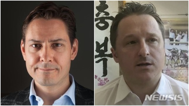  19일(현지시간) 캐나다 외교부가 전직 외교관 마이클 코브릭(왼쪽), 대북 사업가 마이클 스페이버가 지난 10일 중국에서 억류된 데 이어 최근 또다른 캐나다 인이 억류됐다고 확인했다. 중국에 억류돼 있는 코브릭과 스페이버의 모습.&nbsp; 