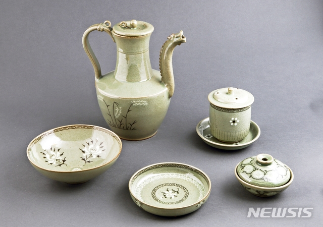 부안청자박물관 전시회, '청자 차 도구 복원작품' (사진=부안군 제공)
