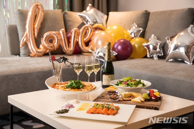 노보텔 앰배서더 서울 동대문 호텔 & 레지던스 '걸스 나이트 아웃'