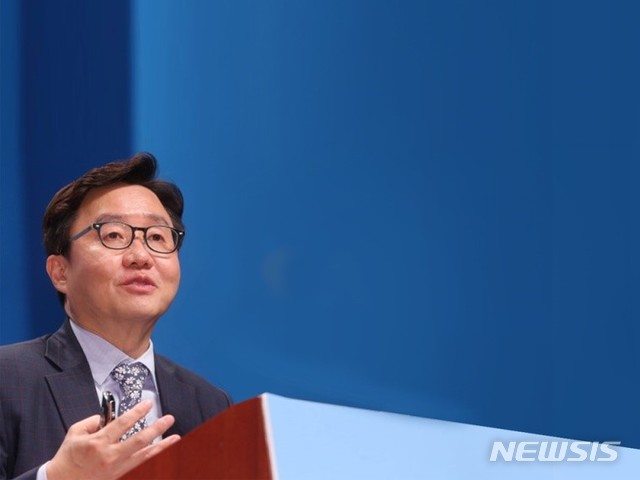 【서울=뉴시스】신임 한국블록체인학회장에 선출된 박수용 서강대 교수. 2018.12.27 (사진 = 한국블록체인학회 제공) photo@newsis.com