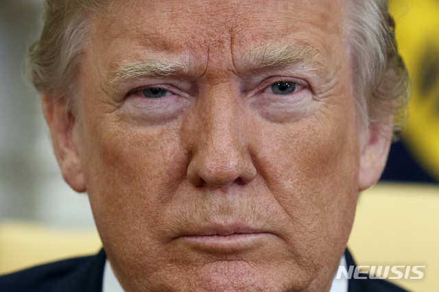 트럼프, 셧다운 도중 "해경 봉급 지급, 위대한 일" 자찬