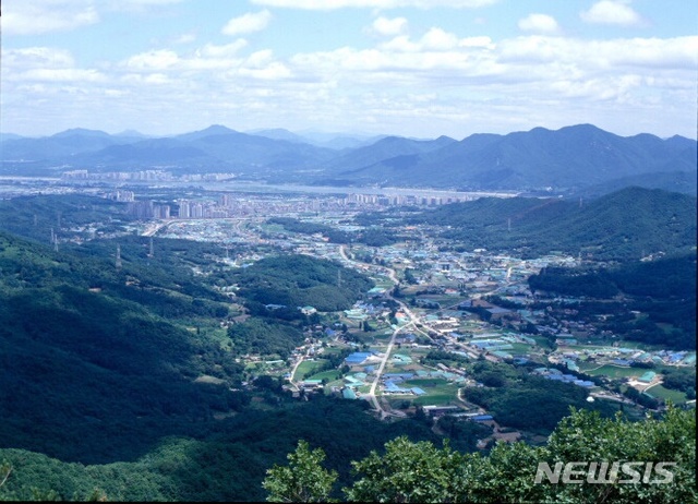 【하남=뉴시스】문영일 기자 = 경기 하남시는 제3기 신도시 지구로 편입된 춘궁동, 천현동, 교산동, 항동, 상사창동, 하사창동 등 18.09㎢가 토지거래허가구역으로 지정됐다고 28일 밝혔다. 2018.12.28. (사진=뉴시스 DB) photo@newsis.com