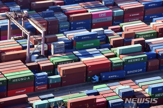 3분기 성장률 0.4%…올해 '2% 성장 붕괴' 초읽기(종합)