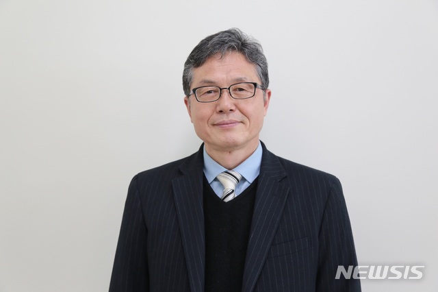 금오공대 대학평의원회 의장으로 선출된 박노진 신소재공학부 교수 (사진=금오공대 제공)