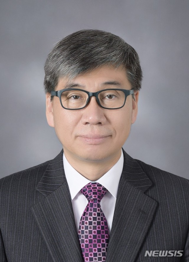 【세종=뉴시스】조영탁 한국전력거래소 이사장