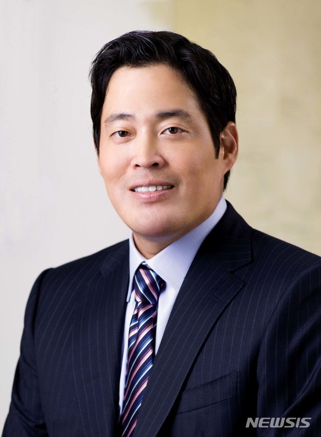 associate_pic