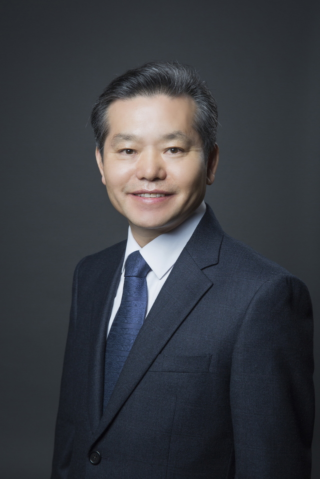 국립국악원 정악단 예술감독, 피리연주자 이영