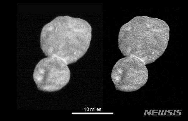 【AP/뉴시스】미 항공우주국(NASA)이 공개한 태양계 끝 천체 울티마 툴레라(2014 MU69)의 사진. 이 사진은 NASA 탐사선 '뉴 호라이즌스'가 촬영해 지구로 전송한 것이다.  