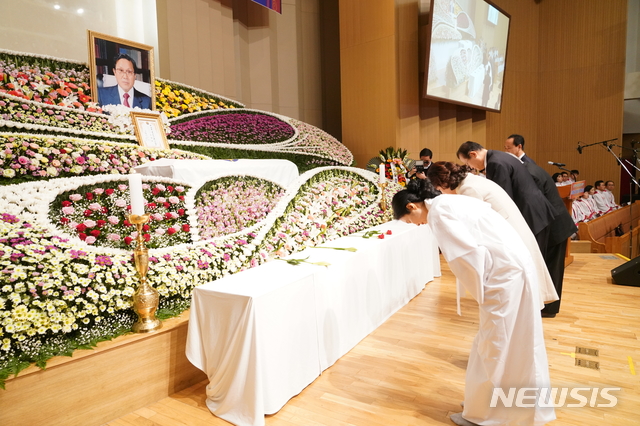 이요한 목사 별세, 향년 104···가정연합 세계성화식 엄수 