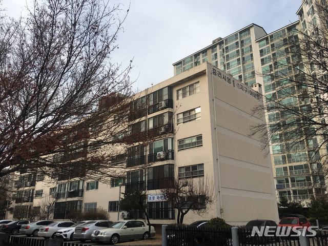 【대구=뉴시스】배소영 기자 = 14일 대구시 서구 중리동 중리시영1차아파트 외부 전경. 2019.01.14. soso@newsis.com