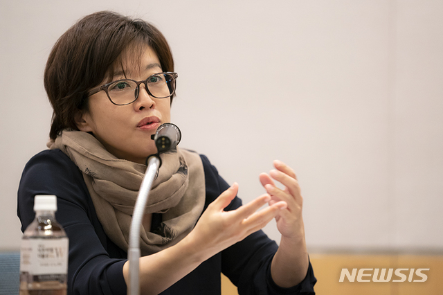 [뉴시스 인터뷰]송재정 "우리나라 제작진, 참 훌륭"···알함브라 작가