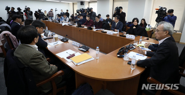 탄력근로제 논의 진통…勞 "건강권" vs 使 "기업 경쟁력"(종합)