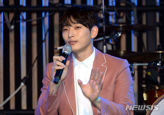 [서울=뉴시스]가수 정진운. 2019.01.17. (사진=뉴시스 DB)