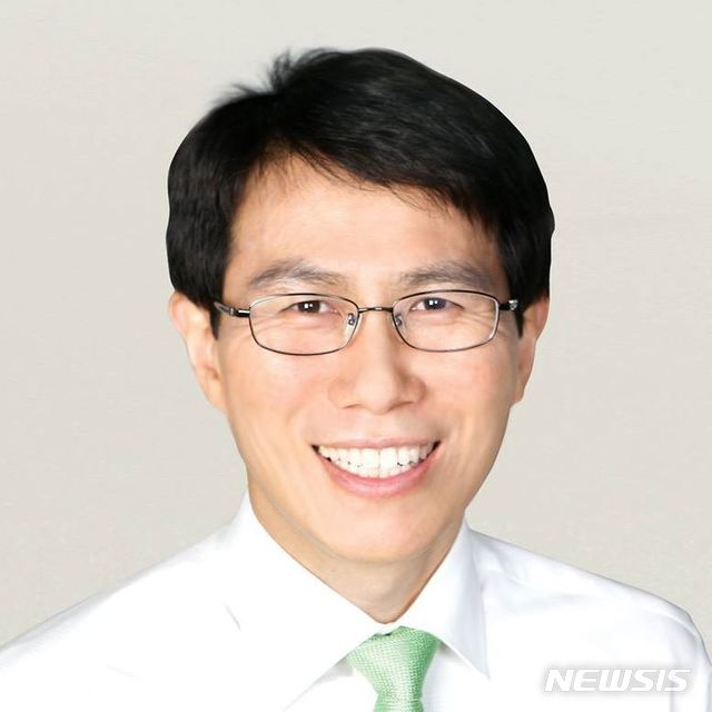 【진주=뉴시스】정경규 기자 = 중소기업진흥공단 정영훈 상임감사.