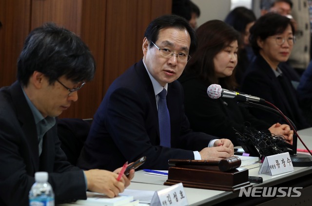 [단독]최저임금위 공익위원 8명 사표…공정성 논란 부담 작용한듯