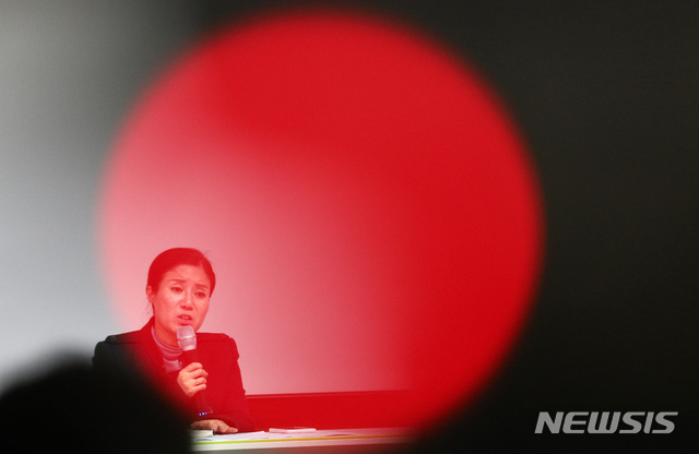 경찰, '안락사 논란' 케어 박소연 대표 자택 압수수색