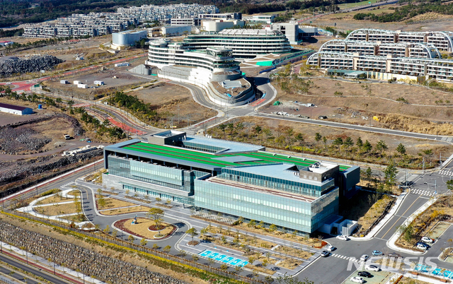 【서귀포=뉴시스】우장호 기자 = 제주 서귀포시 헬스케어타운 내 녹지국제병원의 모습. 2019.01.24. woo1223@newsis.com
