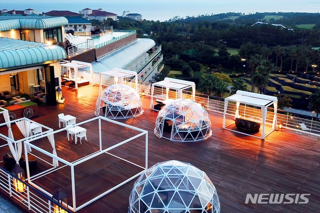 【서울=뉴시스】켄싱턴제주 루프톱 '이글루'