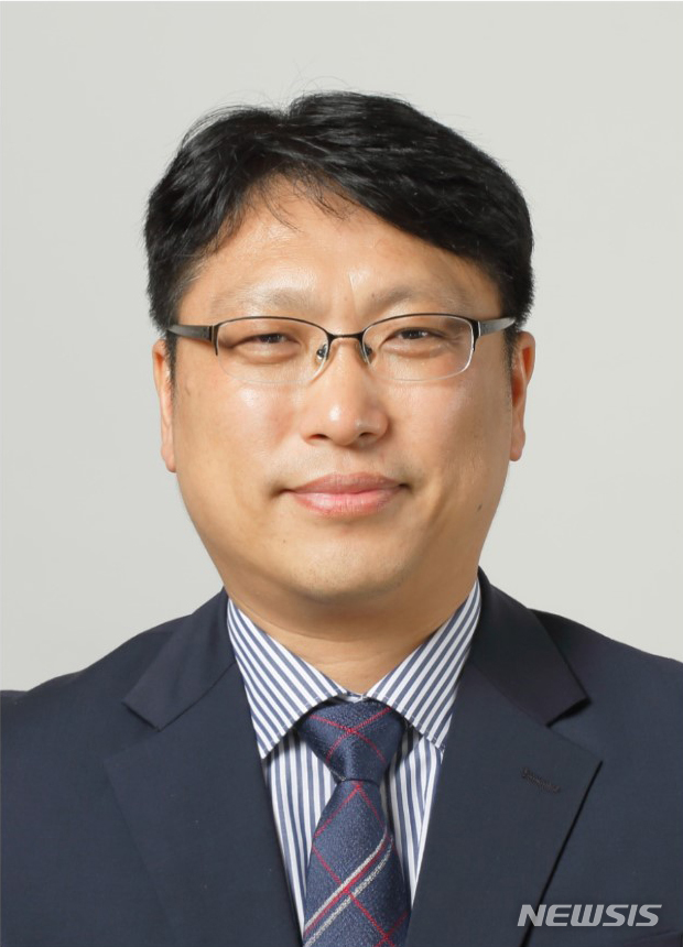 【울산=뉴시스】박일호 기자 = 울산과학기술원은 에너지 및 화학공학부 임한권 교수(사진)팀이 '글리세롤(Glycerol) 수증기 개질 반응'을 통해 수소 생산 기술의 경제성을 평가했다고 31일 밝혔다. 2019.01.31. (사진=울산과학기술원 제공) photo@newsis.com