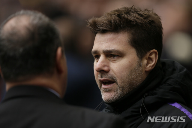 【런던=AP/뉴시스】포체티노 감독