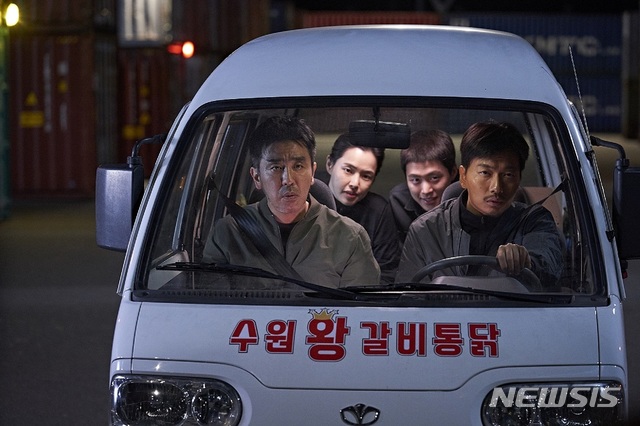 '극한직업' 개봉 보름만에 1000만명↑···역대 23번째(종합)