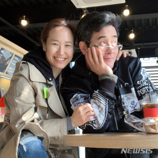 강주은(왼쪽) 최민수 부부