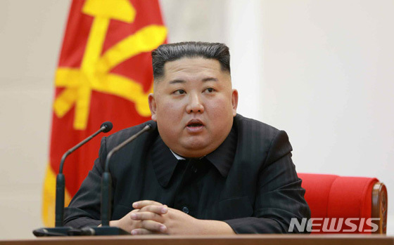 【서울=뉴시스】김정은 북한 국무위원장이 조선인민군 71주년 건군절을 맞아 인민무력성을 방문했다고 9일 노동신문이 보도했다. 2019.02.09. (사진=노동신문)&nbsp; photo@newsis.com
