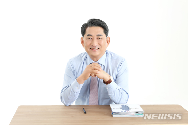 [中통령 후보]①이재한 "젊은 리더십으로 뿌리부터 강한 중앙회 만들 것"