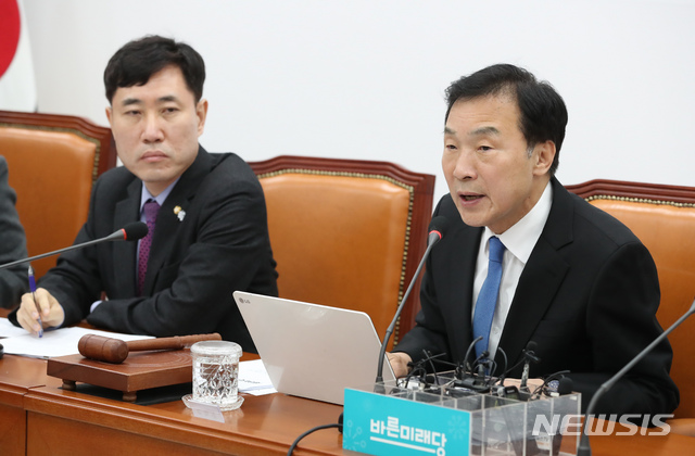 【서울=뉴시스】고승민 기자 = 11일 오전 서울 여의도 국회에서 열린 바른미래당 제64차 최고위원회의에서 손학규 대표가 모두발언하고 있다. 2019.02.11. kkssmm99@newsis.com