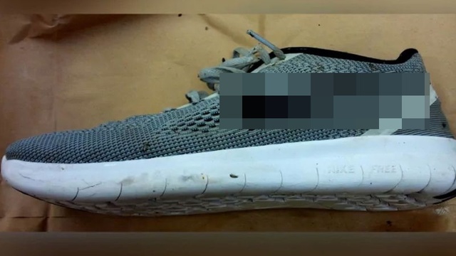 【서울=뉴시스】캐나다 브리티시컬럼비아주 해변에서 작년 9월 또다시 절단된 사람의 발이 발견된 것으로 확인됐다. 이는 지난 2007년 이후 15번째다. 브리티시컬럼비아주 검찰 당국이 12일 공개한 현지 해변에서 발견된 15번째 사람의 발이 들어있던 신발. <사진출처: CNN> 2019.02.13 