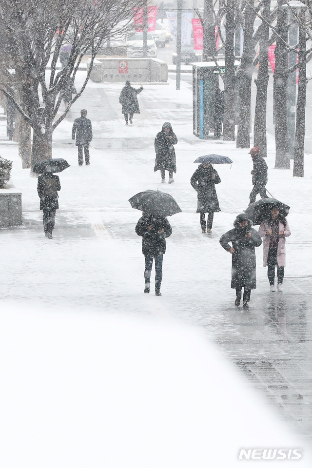 19일 중부지방 새벽 큰 눈…최대 7㎝ 예상