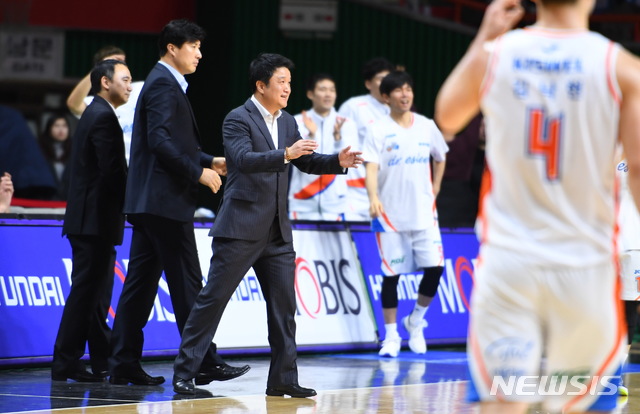 유도훈 인천 전자랜드 감독 (사진=KBL 제공)