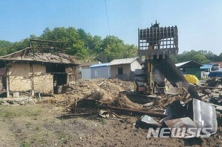 [횡성=뉴시스] 농촌빈집철거정비. (사진=뉴시스 DB). photo@newsis.com 