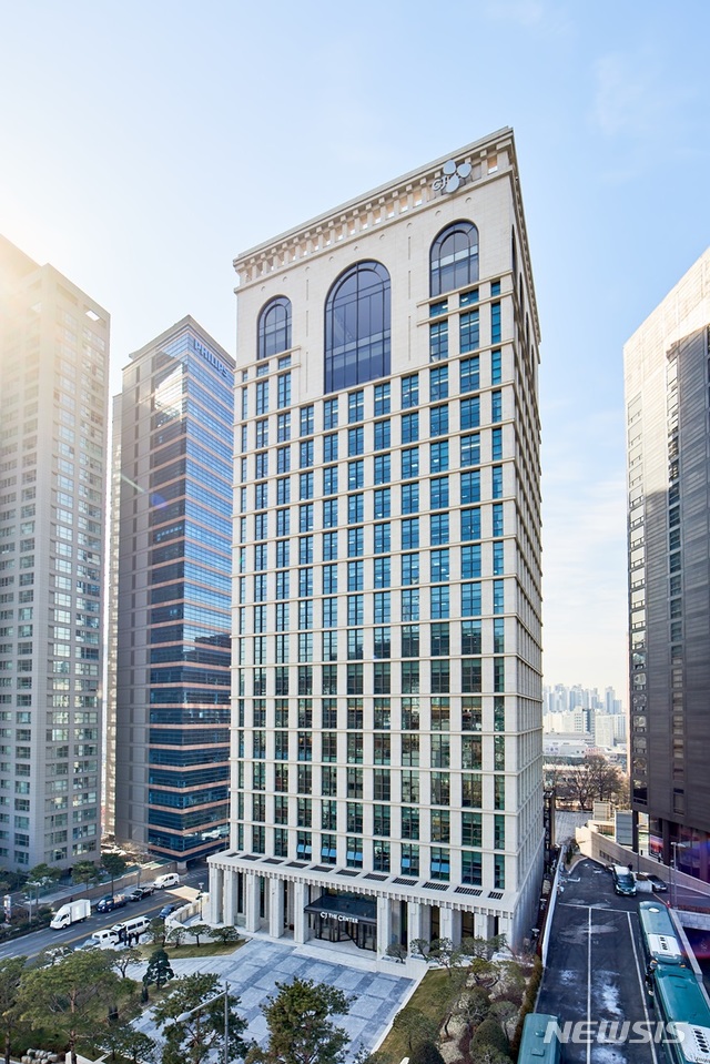 【서울=뉴시스】CJ그룹 서울 남산 사옥 'CJ 더 센터'. 2019.2.18(사진=CJ그룹 제공) photo@newsis.com