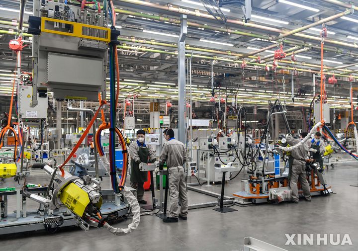 [속보] 中 8월 레이팅독 제조업 PMI 51.5·0.6P↑…"9개월째 경기확대"