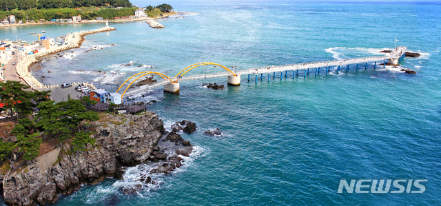 【울산=뉴시스】박일호 기자 = 울산시 북구는 당사해양낚시공원(사진)을 비롯해 지역 관광지 8곳 중 3곳 이상에서 스탬프를 찍으면 강동 돌미역 또는 몽돌을 소재로 한 방향제 기념품을 지급한다고 22일 밝혔다. 2019.02.22. (사진=울산 북구 제공)  photo@newsis.com