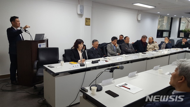 【서울=뉴시스】 = 배상훈 성균관대 교수(학생성공센터장)가 22일 오전 서울 중구 삼일대로 라이온스빌딩에서 열린 안민포럼 조찬강연에서 "고등교육의 새로운 패러다임: 학생 성공‘'을 주제로 강연중이다. (사진제공=안민포럼)