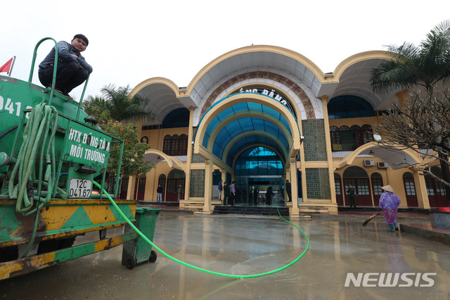 【랑선성(베트남)=뉴시스】고승민 기자 = 제2차 북미정상회담을 4일 앞둔 23일 오후(현지시각) 베트남 랑선성 동당역 모습. 오는 26일 김정은 북한 국무위원장이 특별열차를 타고 이곳을 방문해 승용차로 갈아탄 뒤 하노이로 갈 가능성이 유력한 것으로 알려지고 있다. 2019.02.23.kkssmm99@newsis.com