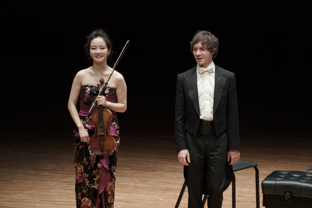 김봄소리, 라파우 블레하츠