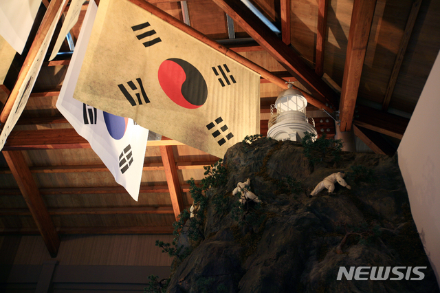 소안항일운동기념관의 당사도등대 습격사건 모형