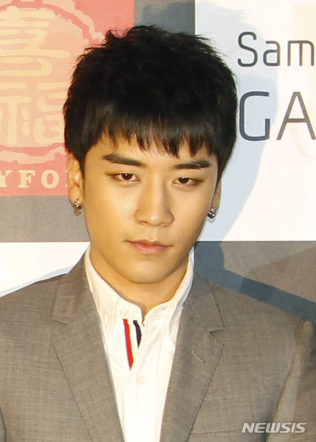 [초점]"빅뱅 승리는 은퇴하는게 아니라 퇴출당한 것"···여론 최악