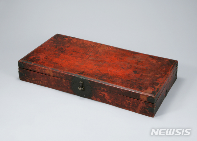 18세기 조선 목제주칠 사각함