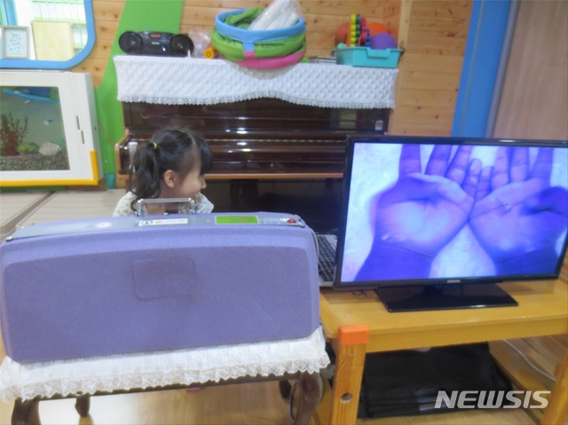 【서울=뉴시스】 금천구 손씻기 기자재 무상대여 사업. 2019.03.03. (사진= 금천구 제공)